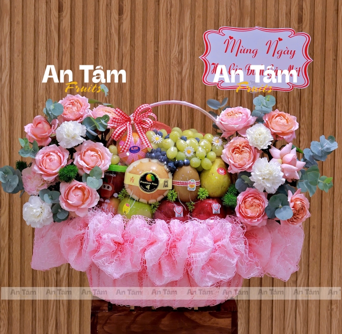 GIỎ TRÁI CÂY MIX HOA 2 BÊN TONE HỒNG NGỌT NGÀO 