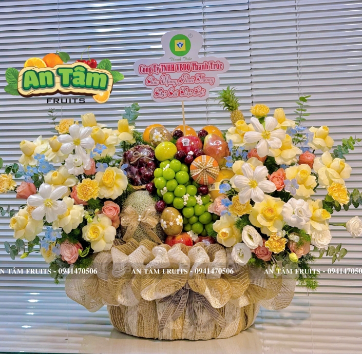 GIỎ TRÁI CÂY PHỐI HOA HIỆN ĐẠI CHÚC MỪNG SANG TRỌNG