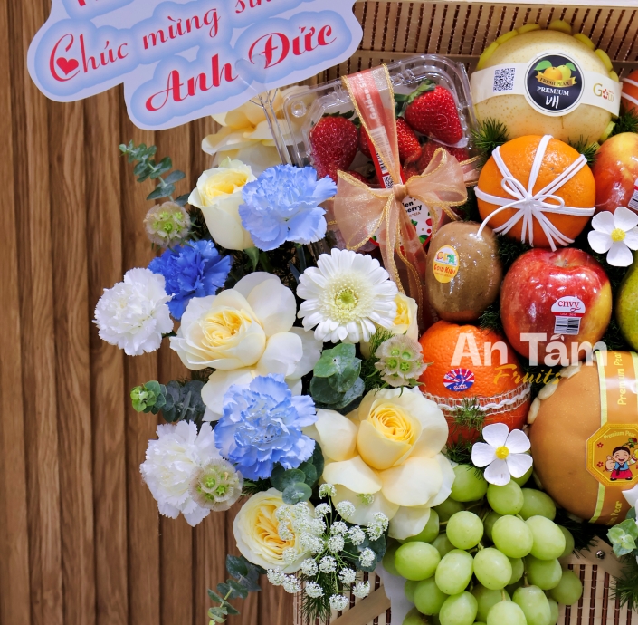 KHAY MÂY PHỐI TRÁI CÂY VÀ HOA HIỆN ĐẠI