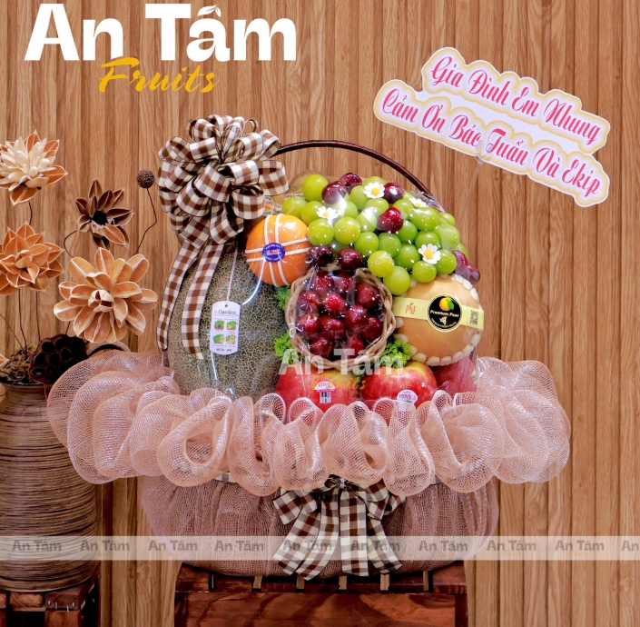 GIỎ TRÁI CÂY CẢM ƠN BÁC SĨ VÀ EKIP TONE NÂU TRẦM SANG TRỌNG