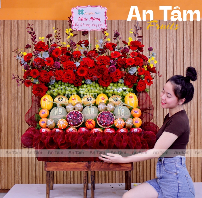 GIỎ TRÁI CÂY SIÊU TO KHỔNG LỒ CHẤT LƯỢNG CHÚC MỪNG KHAI TRƯƠNG 