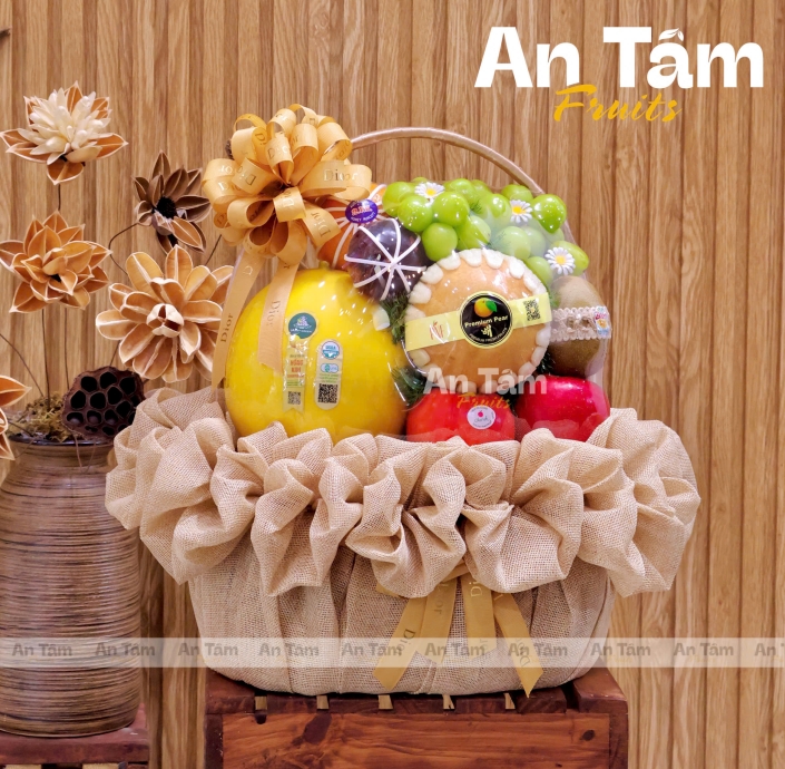 GIỎ TRÁI CÂY TONE NÂU CẢM ƠN BÁC SĨ NAM