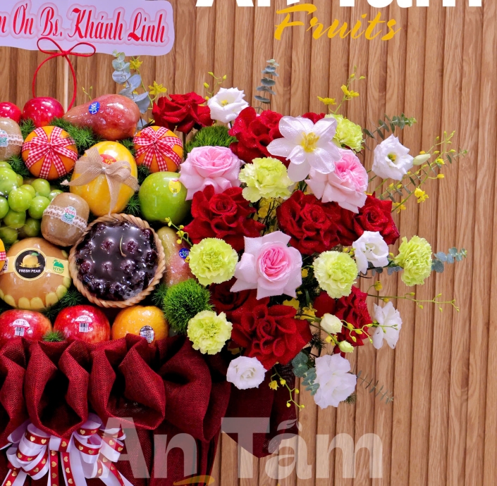 GIỎ TRÁI CÂY PHỐI HOA TONE ĐỎ HIỆN ĐẠI CHẤT LƯỢNG
