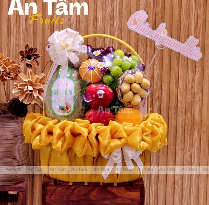 GIỎ TRÁI CÂY HIỆN ĐẠI TONE VÀNG HỎI THĂM SỨC KHỎE