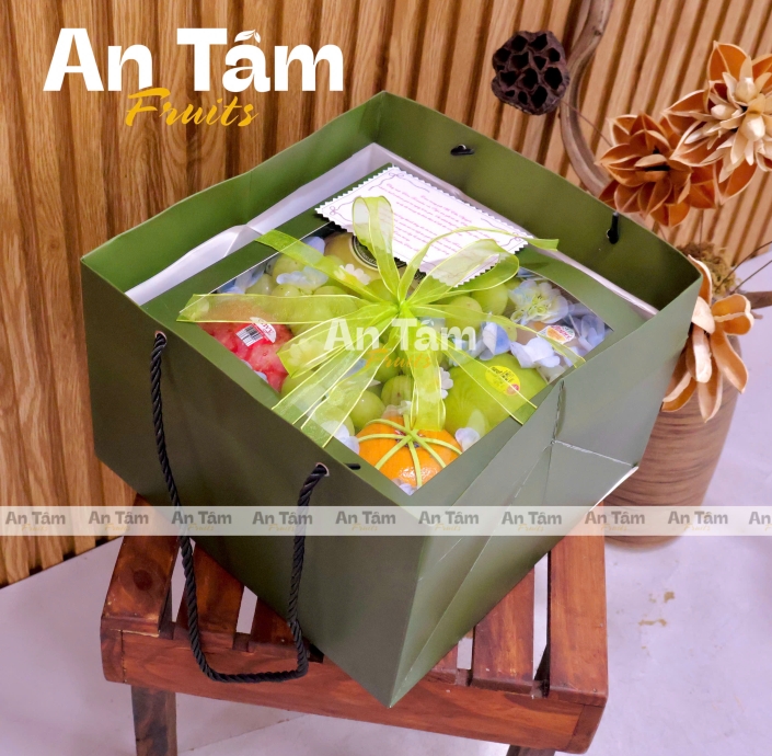 HỘP TRÁI CÂY MIX HOA TÚ CẦU TONE XANH RÊU ƯA CHUỘNG