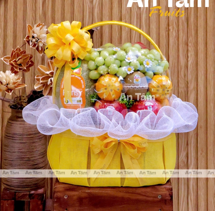 GIỎ TRÁI CÂY TONE VÀNG KÍNH LỄ 