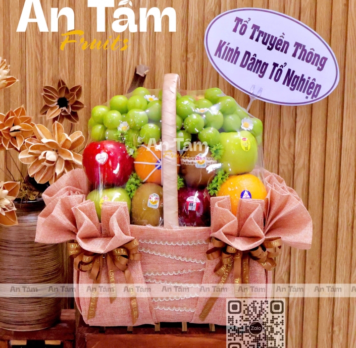 GIỎ TRÁI CÂY KÍNH DÂNG TỔ NGHỀ 12 THÁNG 8 AL
