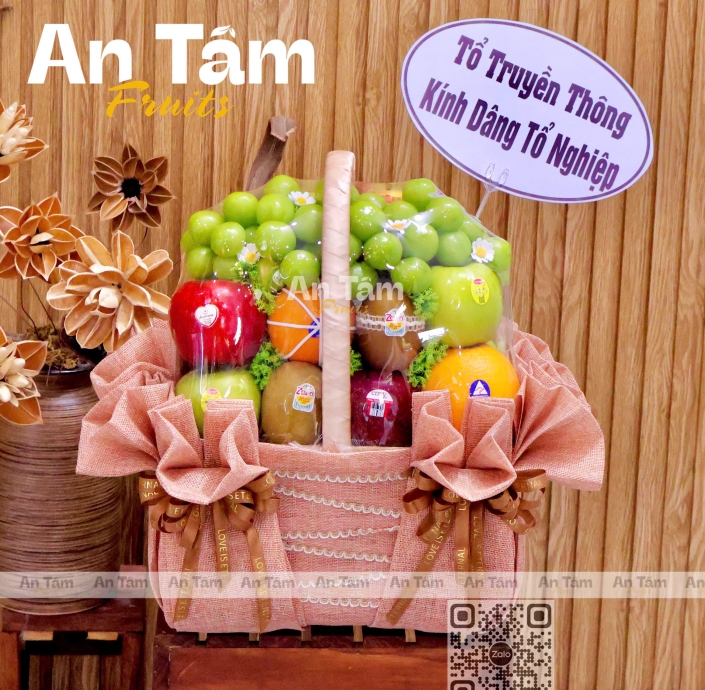 GIỎ TRÁI CÂY KÍNH DÂNG TỔ NGHỀ 12 THÁNG 8 AL